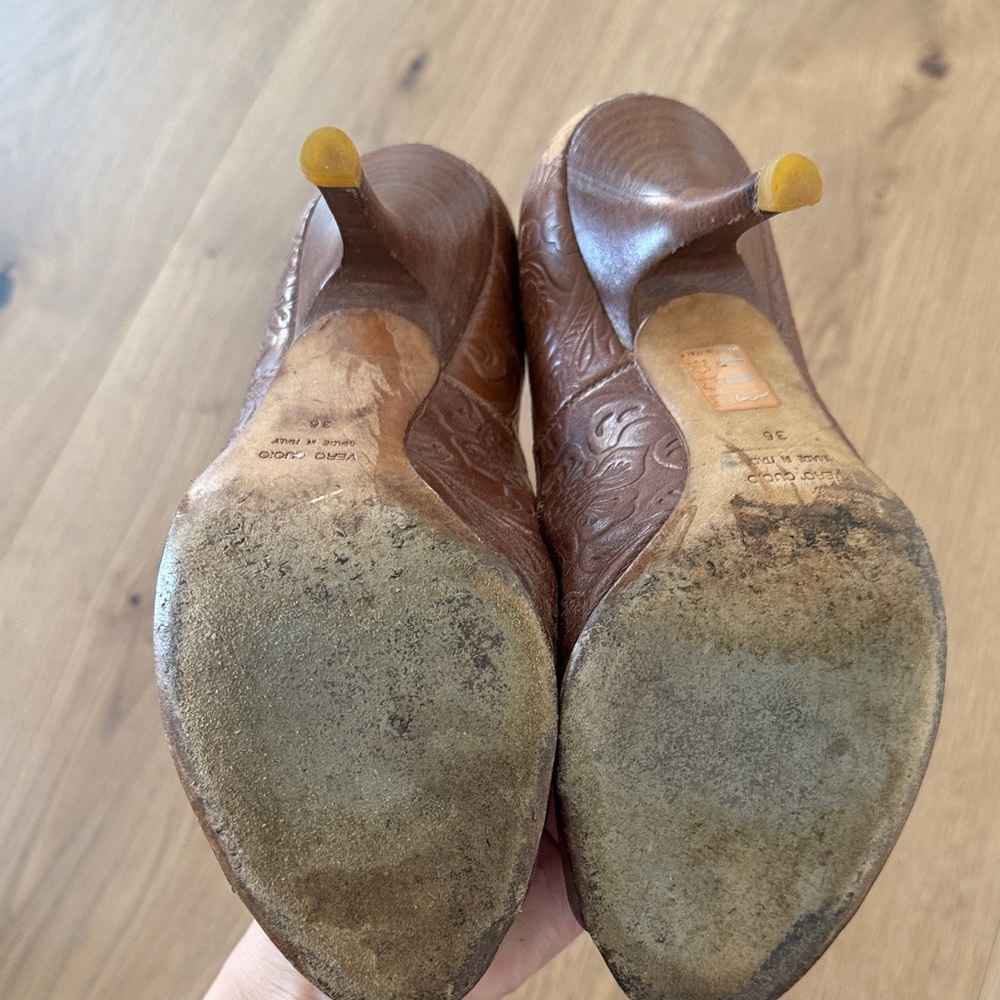 Roberto Cavalli Brown Embossed Peep-Toe Heels - Picture 2 of 3